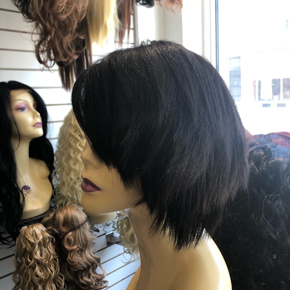 Wispy Layers Short bob Lace Wig main image 6
